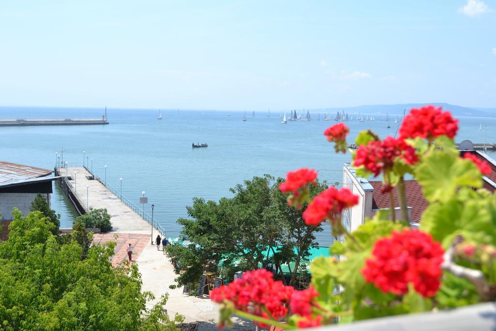 Family Hotel Magnolia Μπαλτσίκ Εξωτερικό φωτογραφία
