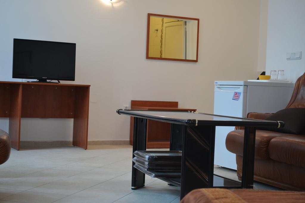 Family Hotel Magnolia Μπαλτσίκ Εξωτερικό φωτογραφία