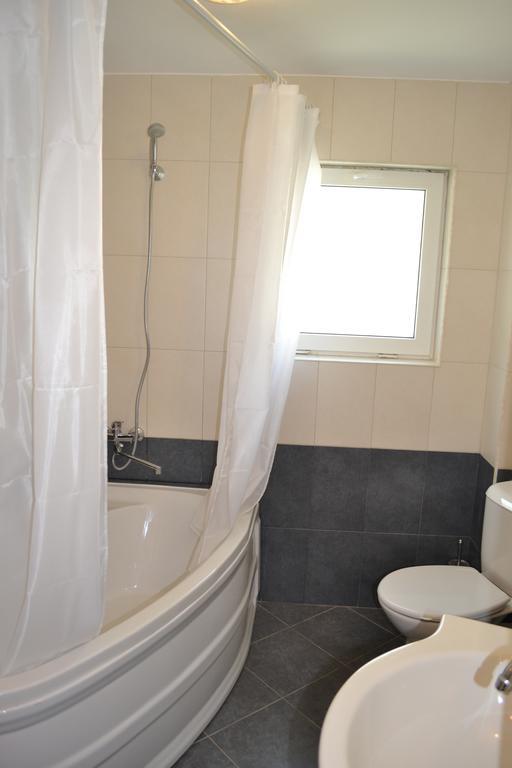 Family Hotel Magnolia Μπαλτσίκ Δωμάτιο φωτογραφία