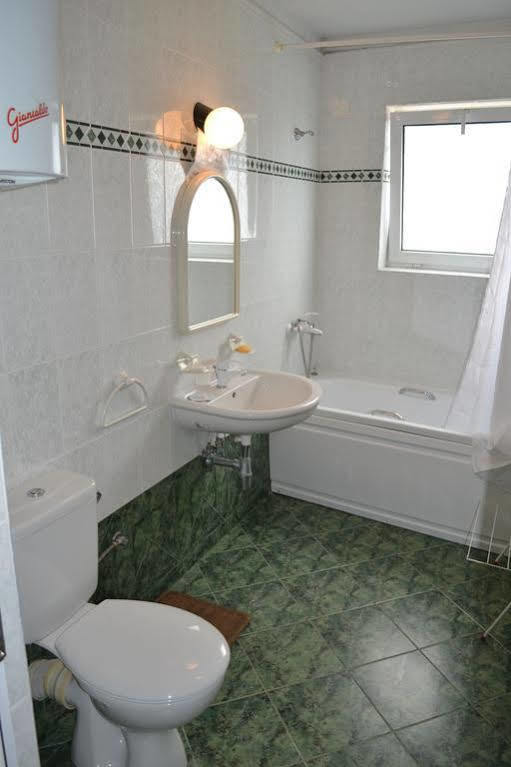 Family Hotel Magnolia Μπαλτσίκ Εξωτερικό φωτογραφία